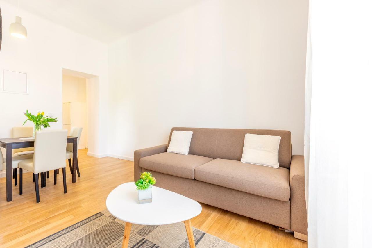 I Apartment