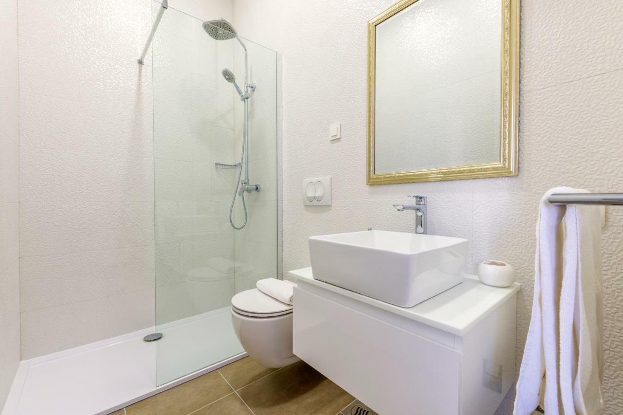 Apartment I