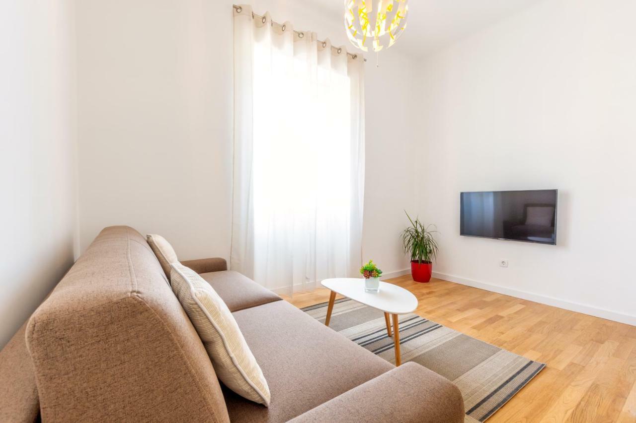 I Apartment Split